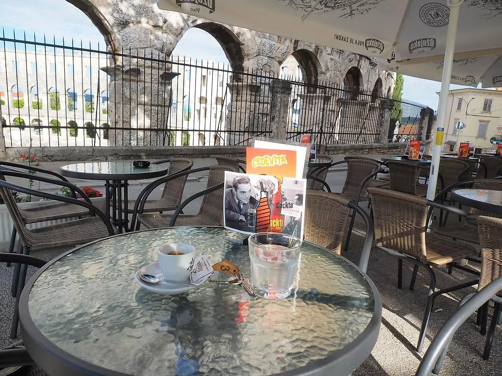 Captain Emo City Apartments Pula
